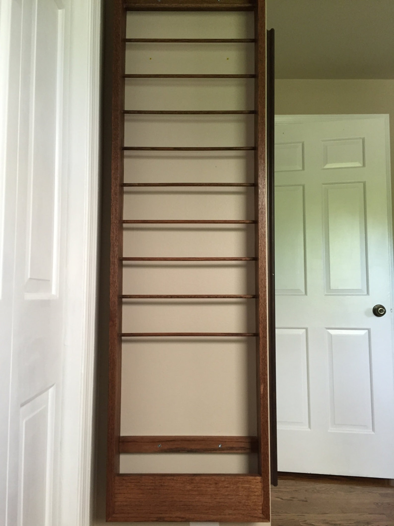 brookstone tie rack