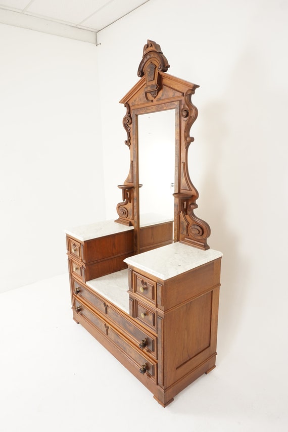 Antique dresser with mirror on sale and marble top