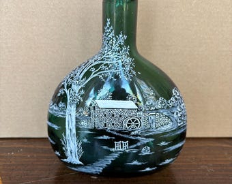 Botella verde pintada a mano - Glenn Mills - por P.B. Kulp