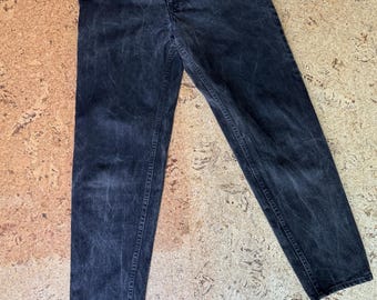 Jeans Levi’s 550 Relaxed Fit vintage, talla 34x32 / Hechos en EE. UU. / Negro desgastado / 100 % algodón / Denim de los 90