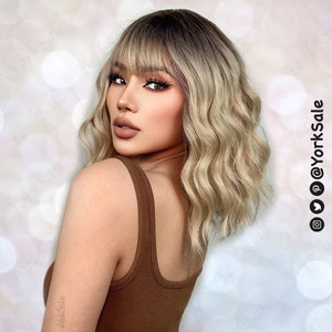 Wavy Short Blonde Bob with Dark Roots Synthetic Wig with Bangs for Black & White Women | Natural Look Hair | Heat Resistant | Short Length