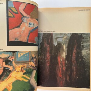 K&ouml;nnte beinhalten: Eine Seite aus einem Kunstbuch mit drei Gem&auml;lden. Oben links ist eine nackte Figur in Rot und Orange zu sehen. Unten links ist eine Szene mit Figuren und einem Hund dargestellt. Die rechte Seite zeigt ein abstraktes Gem&auml;lde in dunklen Farben.