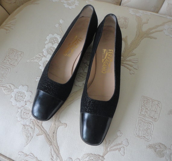 FERRAGAMO Shoes 9 AAAA