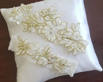 Wedding Garter Set,Ivory Garter Bridal Garter Ivory Gold trim,Gold Garter,Wedding Garter Ivory Lace Garter,Gold trim Garter Set,garter Ivory