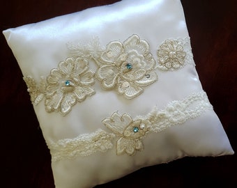 Wedding Garter Set,Ivory Garter Bridal Garter Ivory Gold trim,Gold Garter,Wedding Garter Ivory Lace Garter,Gold trim Garter Set,garter Ivory