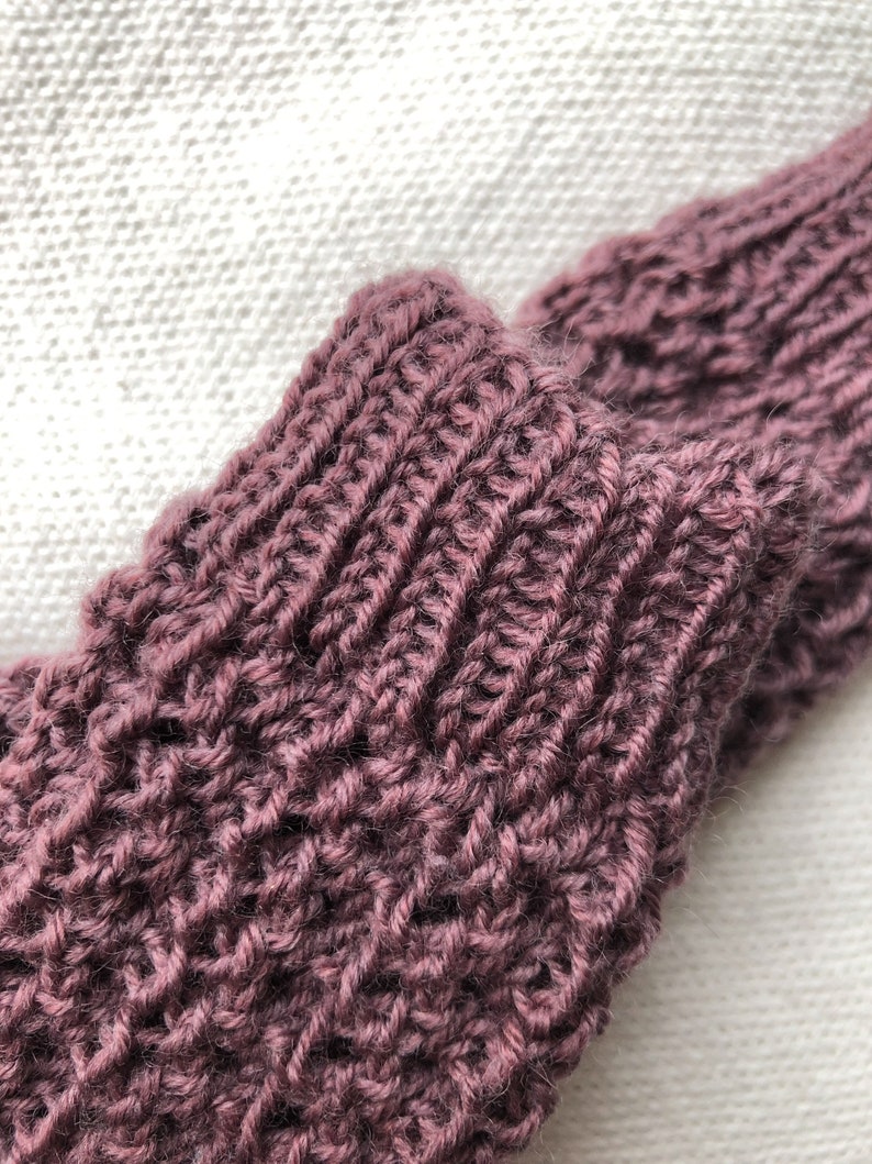 Hand-knitted baby knee socks / knee socks / knitted socks in mauve color image 3