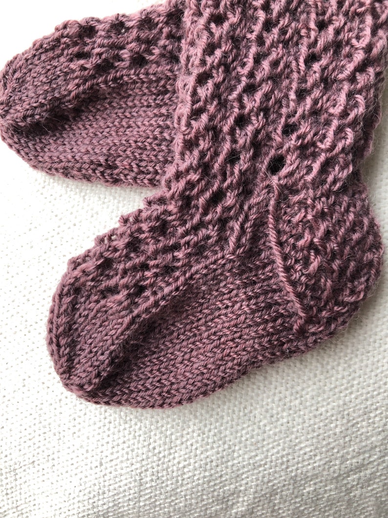 Babykniestrümpfe handgestrickt / Kniestrümpfe / Stricksocken in Farbe mauve Bild 2