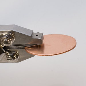 Parallel Action Hole Punch Plier, up to 18 Gauge