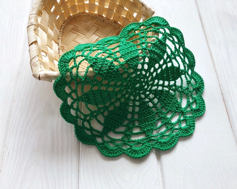 Spring green table d\u00e9cor Easter table accent Lace crochet small doily