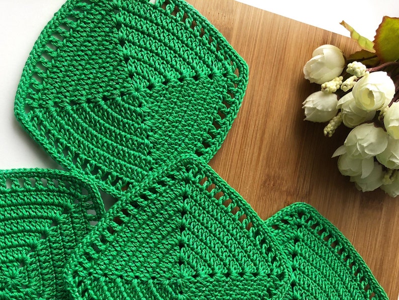 Square cup mats Green cotton coasters Crochet coaster set
