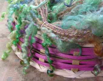 Handspun Lockspun Yarn : Light Green Cotswold Teesewater Wool Locks. Handspun Art Yarn. Weaving, Knitting