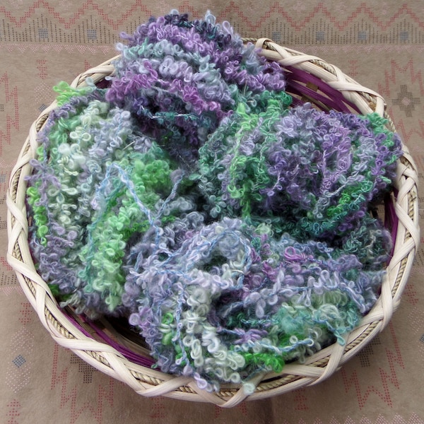 Handspun Bouclé Art Yarn : Hand Dyed Romney Wool Fiber with BFL Ply.  Green and Purple. Chunky Yarn, Worsted Yarn. Boucle