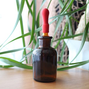 Pharmacy medicine bottles, Dropper with pipette, Apothecary jars