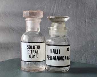 Set med vintage apoteksflaskor: Medicinburkar i klarglas, Steampunk-dekor