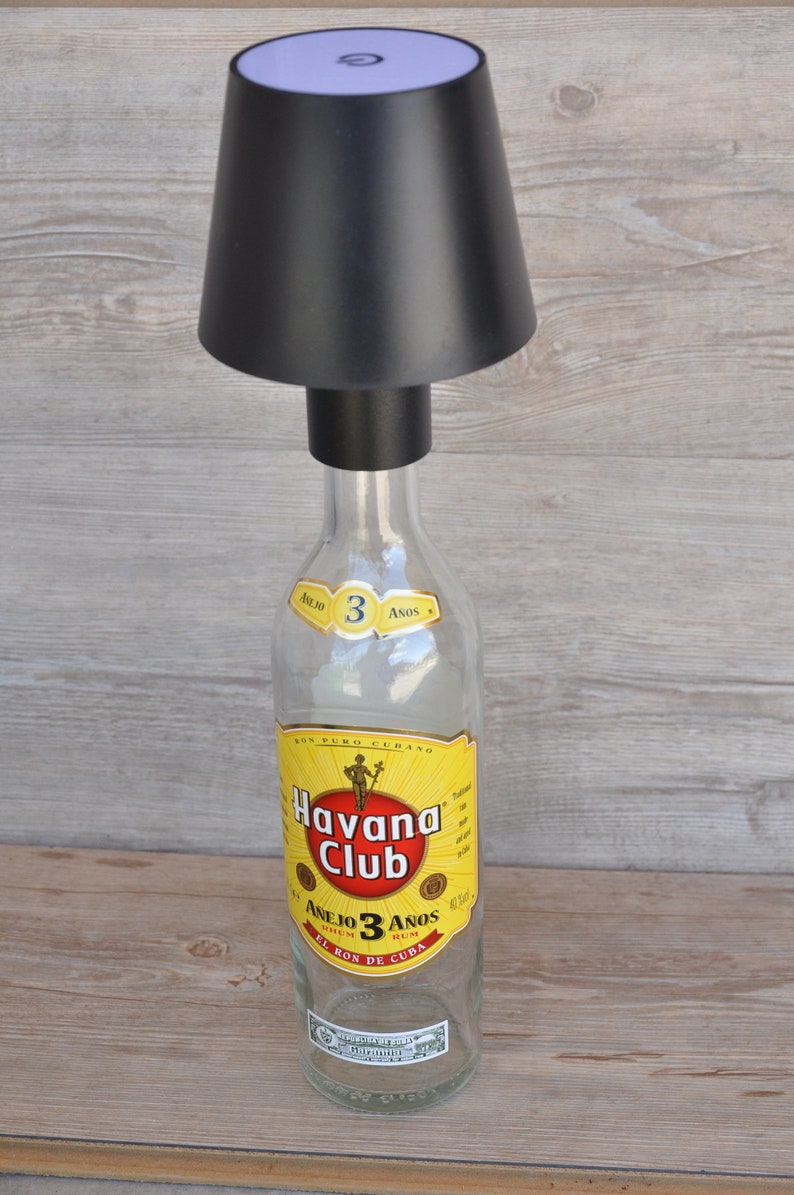 Einzigartiger Flaschenlampenkopf für Upcycling Flaschen: Tragbare Beleuchtung überall und jederzeit Havana Club