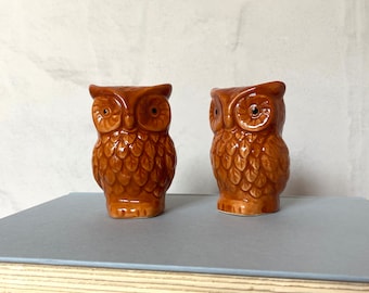 Vintage salt and pepper shaker, owl, salt and pepper, vintage kitchen