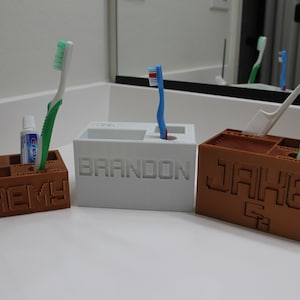 Custom Kids Toothbrush Holder | Personalized 4-Slot Bathroom Organizer | Free-Standing Toothpaste & Brush Caddy | Family Bathroom Storage