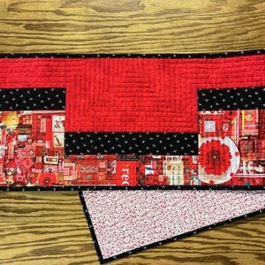 RIPPLE RED TABLE Runner Quilt Kit, Villa Rosa Designs Pattern, 12&quot; x 60&quot;