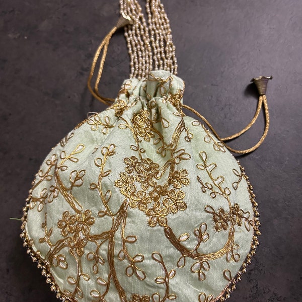 Beige und Gold handbestickte Tasche für Frauen, kleine runde Tasche, Blumentasche, handgemachte elegante Geldbörse Kreistasche