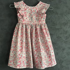 Spring ruffle dress with bare back from 2 to 12 years