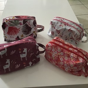 Trousse maquillage /trousse école / trousse toilette/ trousse four tout