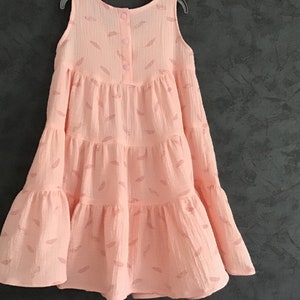 Robe enfant double gaze du 2 au 12 ans Feuilles fond rose