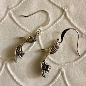 Antique Silver Plated Heels Earrings            536