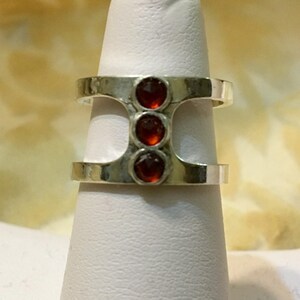 Sterling Silver Garnet Ring 975 image 2