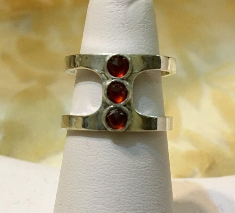 Sterling Silver Garnet Ring 975 image 2