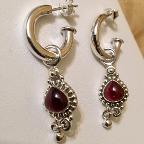 Garnet Sterling Silver Earrings         425