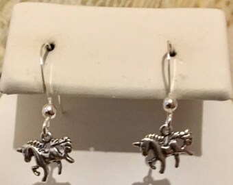Pendientes de unicornio de plata de ley 233