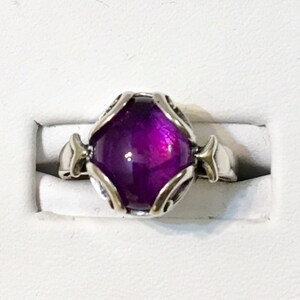 Sterling Silver Amethyst Ring- Beautiful Swirl Setting             949