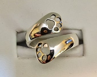 Anillo ajustable con forma de pata de cachorro en plata de ley 929