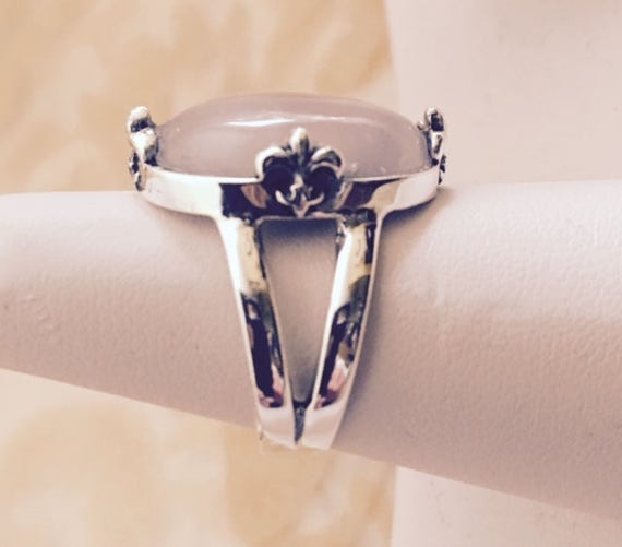 Sterling Silver Fleur-De-Lis Rose Quartz Ring          947