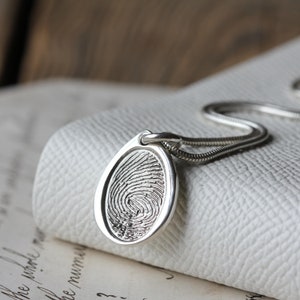 Teardrop Fingerprint Necklace For Women, 925 Solid Sterling Silver Fingerprint Pendant, Droplet Shape, Custom Memorial Thumbprint Keepsake