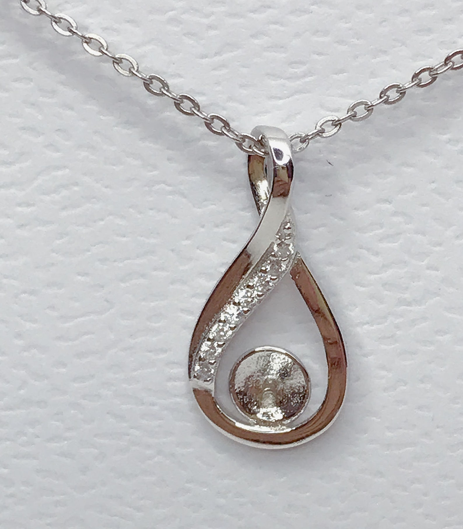 Artemis Sterling Silver Pendant plated in Rhodium