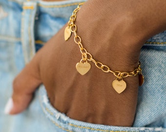 Pulsera personalizada con dijes de corazón • Delicados colgantes de amor grabados con nombres • Hecho a medida para mamá abuela esposa • Regalo del Día de la Madre