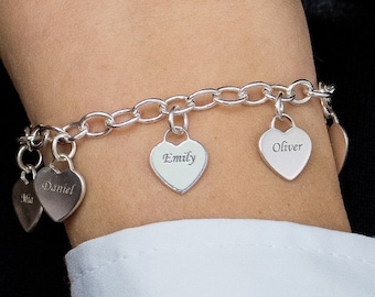 Engraved Personalized Heart Charm Bracelet in Silver 925 • Customized Hearts Charms Jewelry Gift for Her, Mom, Grandma • Mother's Day Gift