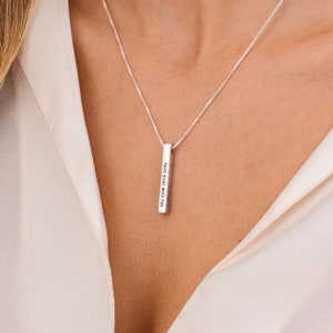 Personalisierte 3D-vertikale Stabhalskette 4 Seiten personalisiert mit Gravur Schmuck Geschenke für ihre Mutter Oma Schwester Muttertagsgeschenk 10K White Gold