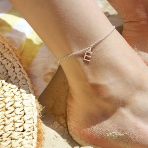 Pulsera de tobillo con inicial en plata 925 u oro • Tobilleras con iniciales personalizadas • Joyas para ella, mamá, esposa • Regalo de Navidad