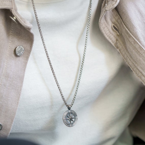 Silver locket for boyfriend deals