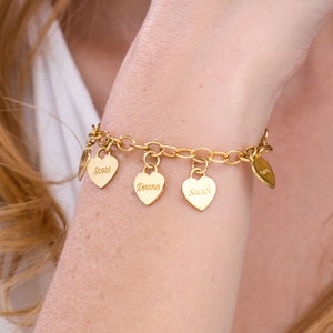 Custom Engraved Gold Heart Shaped Engraved Charm Bracelet • Personalized Hearts Charms Pendant Jewelry Gift for Mom • Christmas Gift