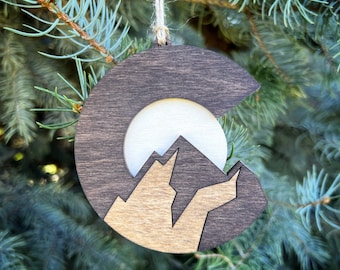 Enfeite em camadas das montanhas do Colorado: Maple & Walnut CO
