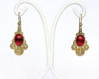 Norma-Italian Vintage Jewelry, Swarovski Cabochon, color Rubin Red