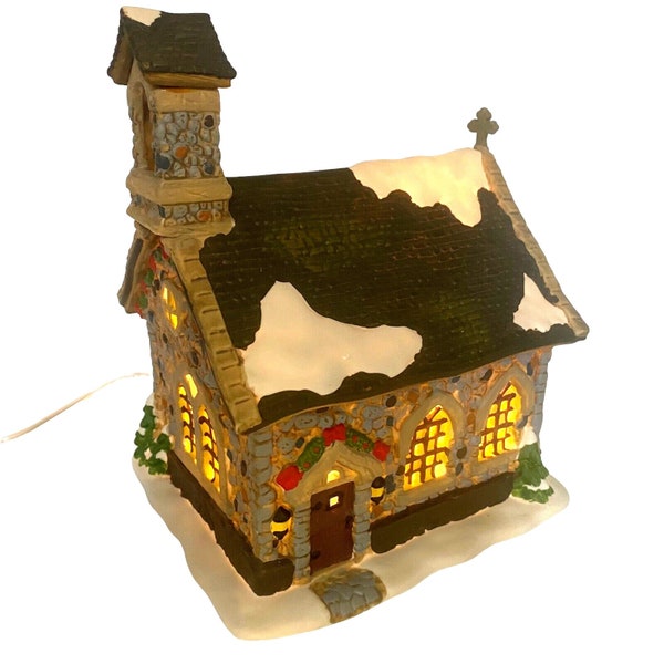 Santa's Workbench Pine Valley CHAPEL STONE CHURCH Christmas Village Lighted House with Light Cord & Original Box