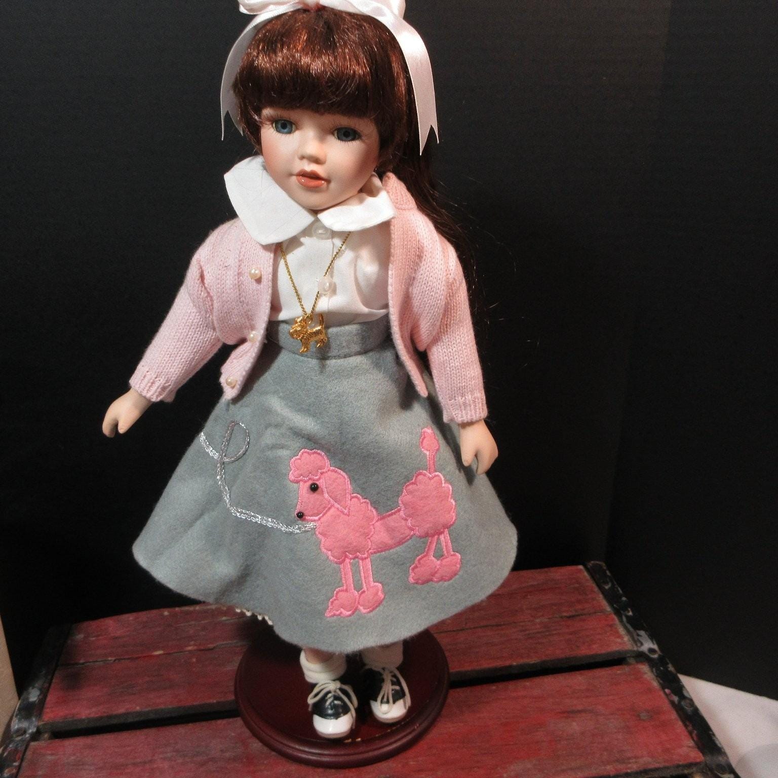 Katie ブラック 長袖 Tシャツ THE DOLL AGENT Katie Porcelain Doll - Etsy