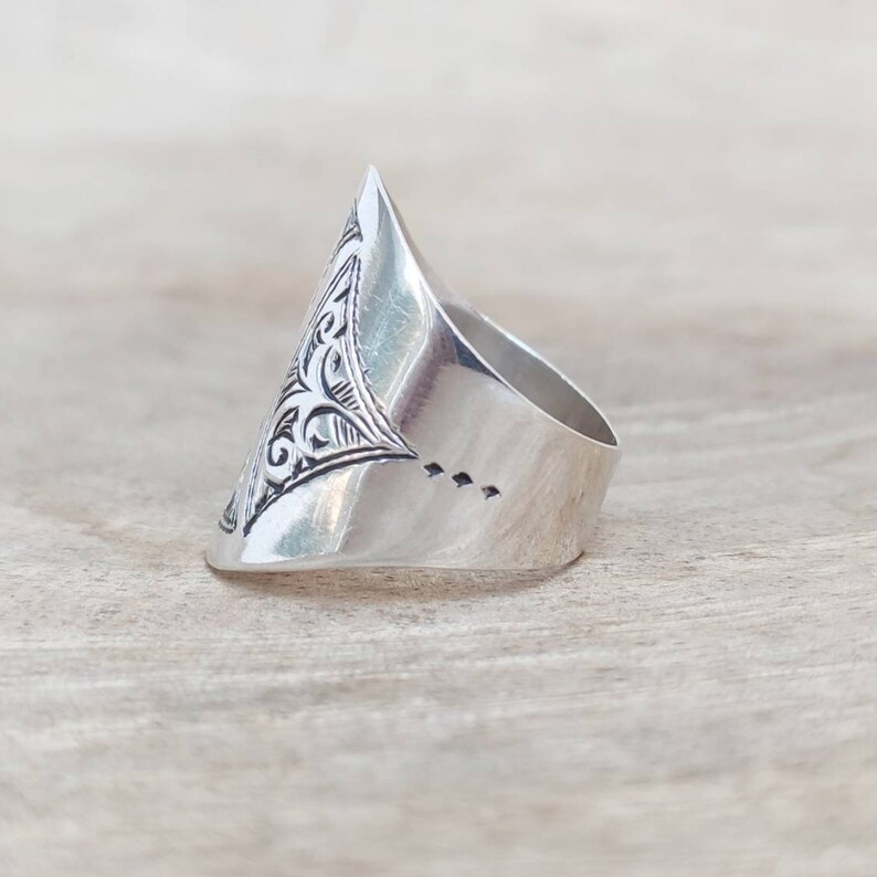 Size Handmade in Sterling Silver CARVED RING 10.5 US