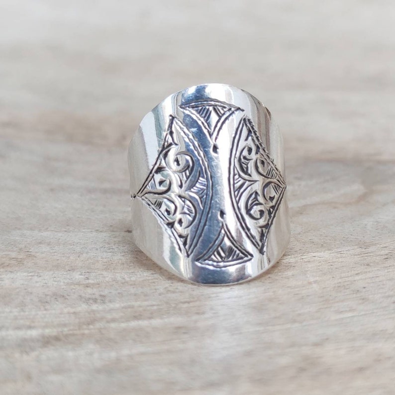 Size Handmade in Sterling Silver CARVED RING 10.5 US