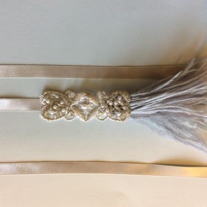 GATSBY HEADPIECE, acessórios de cabelo dos anos 1920, faixa de cabeça de prata do Grande Gatsby, penas de avestruz pretas, fascinador de melindrosa, presentes para madrinhas de casamento