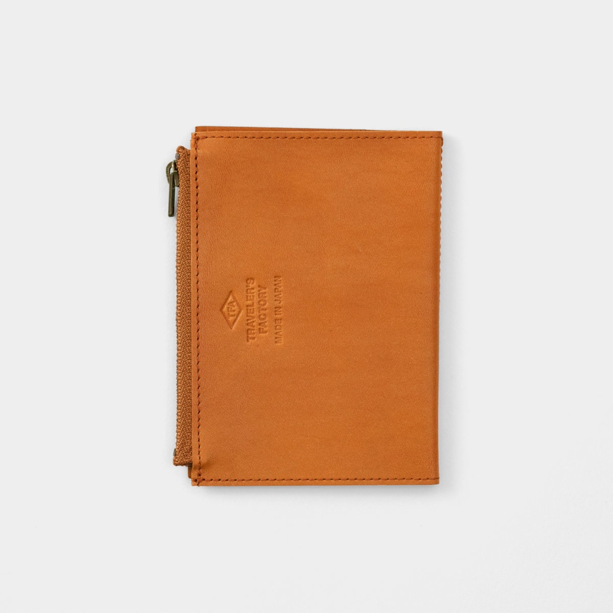 トラベラーズノート レザージッパーケース ブラックまたはブラウン